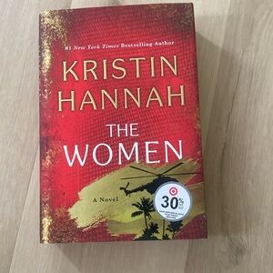 The Women Kristin Hannah Novel LIKE NEW